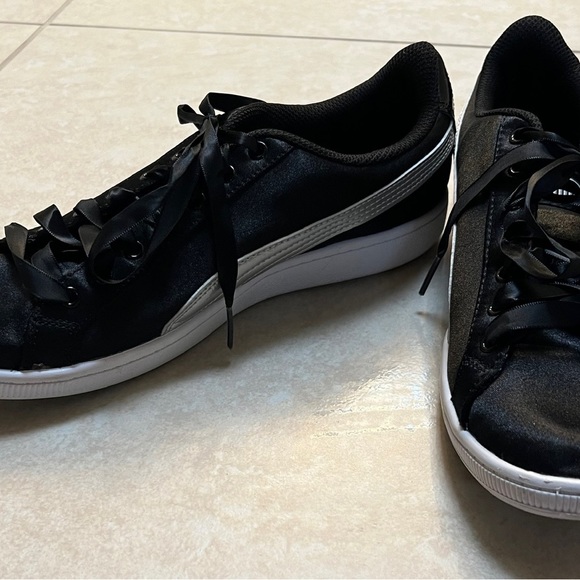 Womens satin Pumas with ribbon laces - Picture 6 of 9